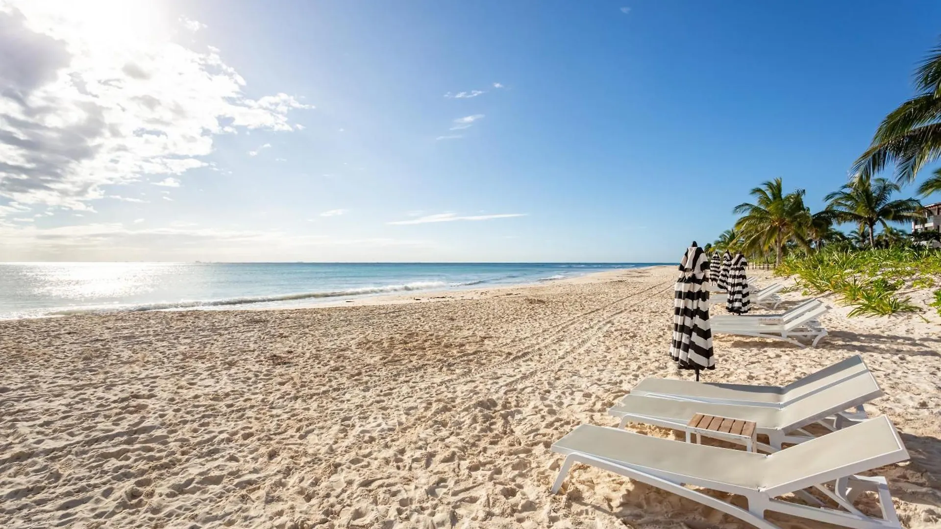 Apartment Casa Las Perlas New !! At Mareazul Condo Playa del Carmen