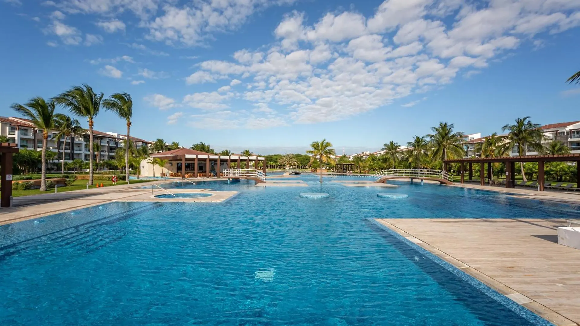 Casa Las Perlas New !! At Mareazul Condo Playa del Carmen Mexico