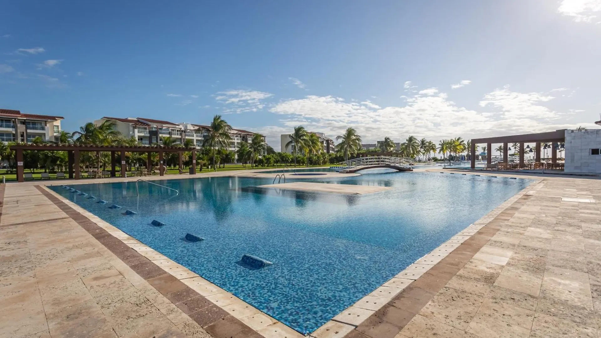 Apartment Casa Las Perlas New !! At Mareazul Condo Playa del Carmen Mexico