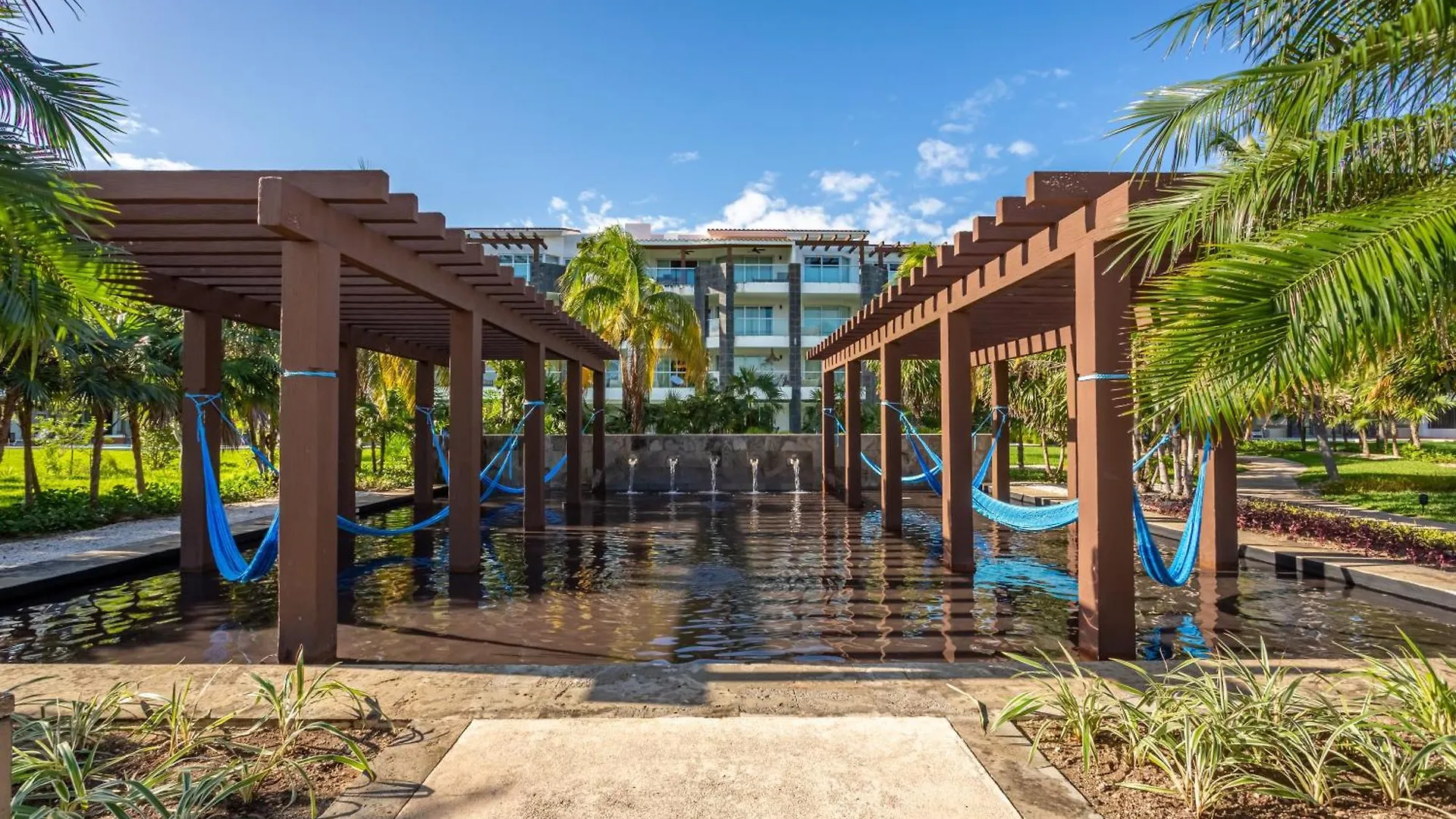 Casa Las Perlas New !! At Mareazul Condo Playa del Carmen