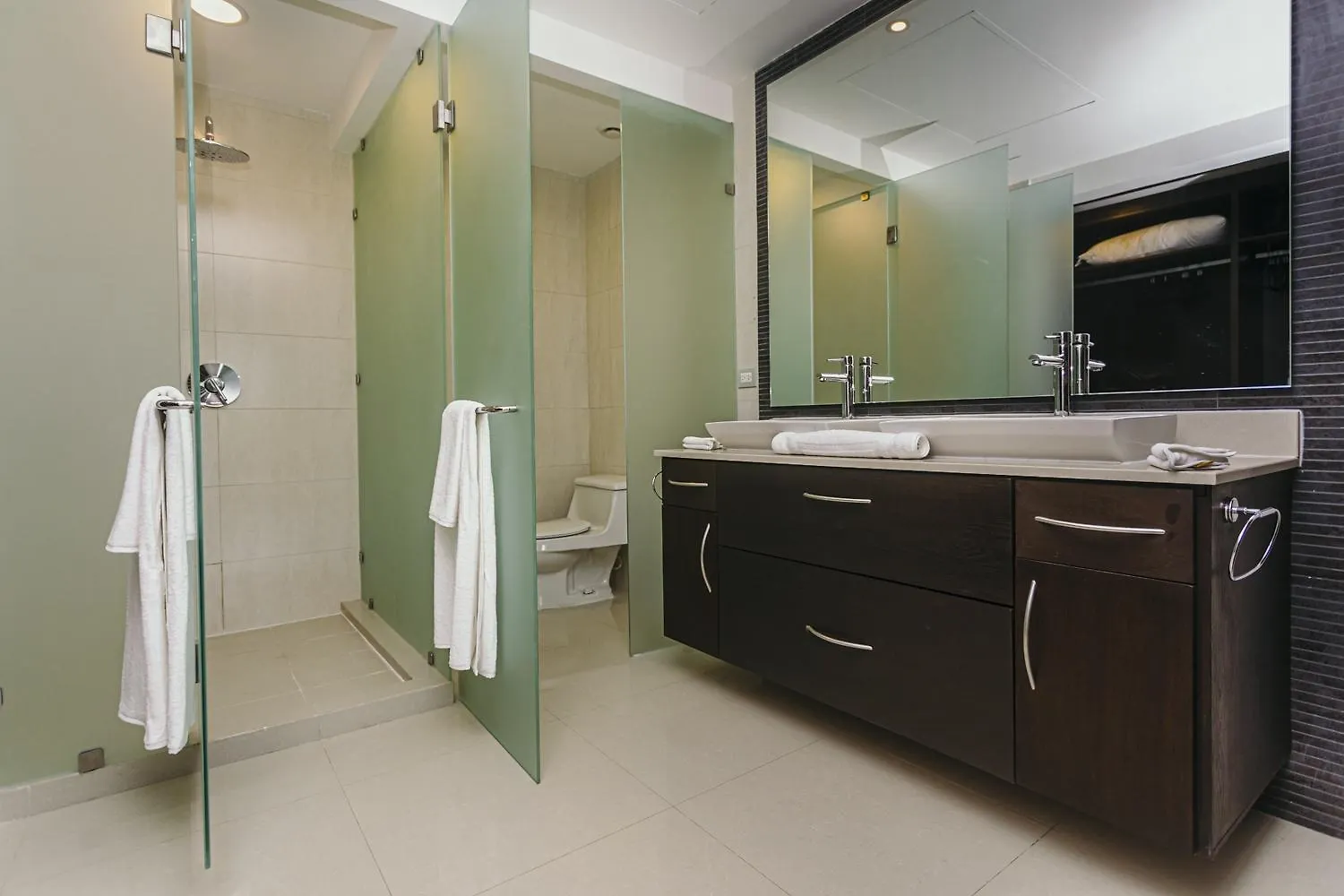 Casa Las Perlas New !! At Mareazul Condo Playa del Carmen